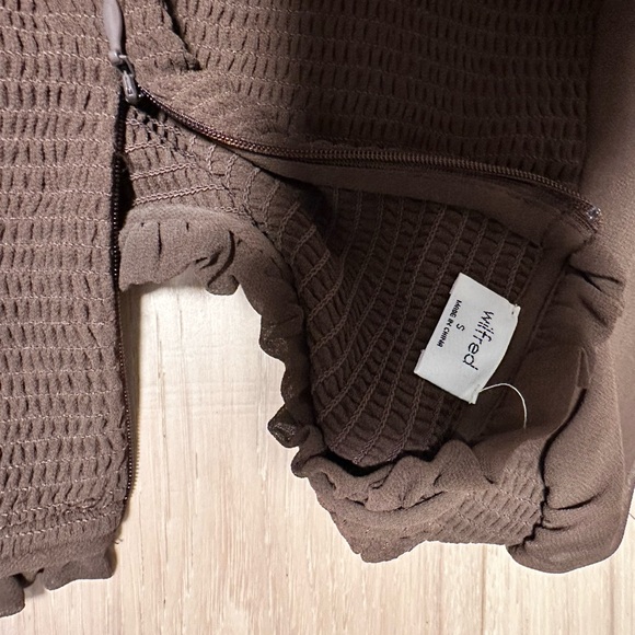 Aritzia- Wilfred - Tempest Blouse - Picture 3 of 11